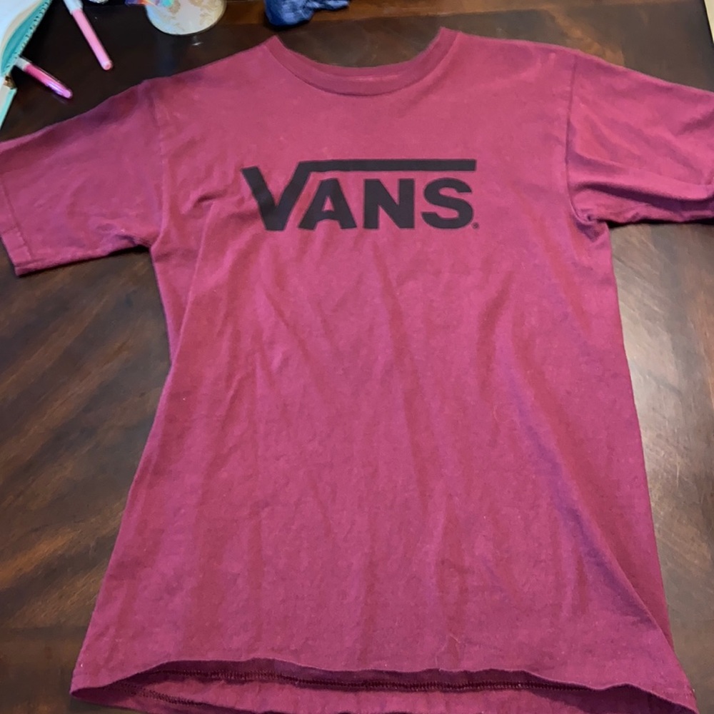 Unisex vans burgundy t-shirt